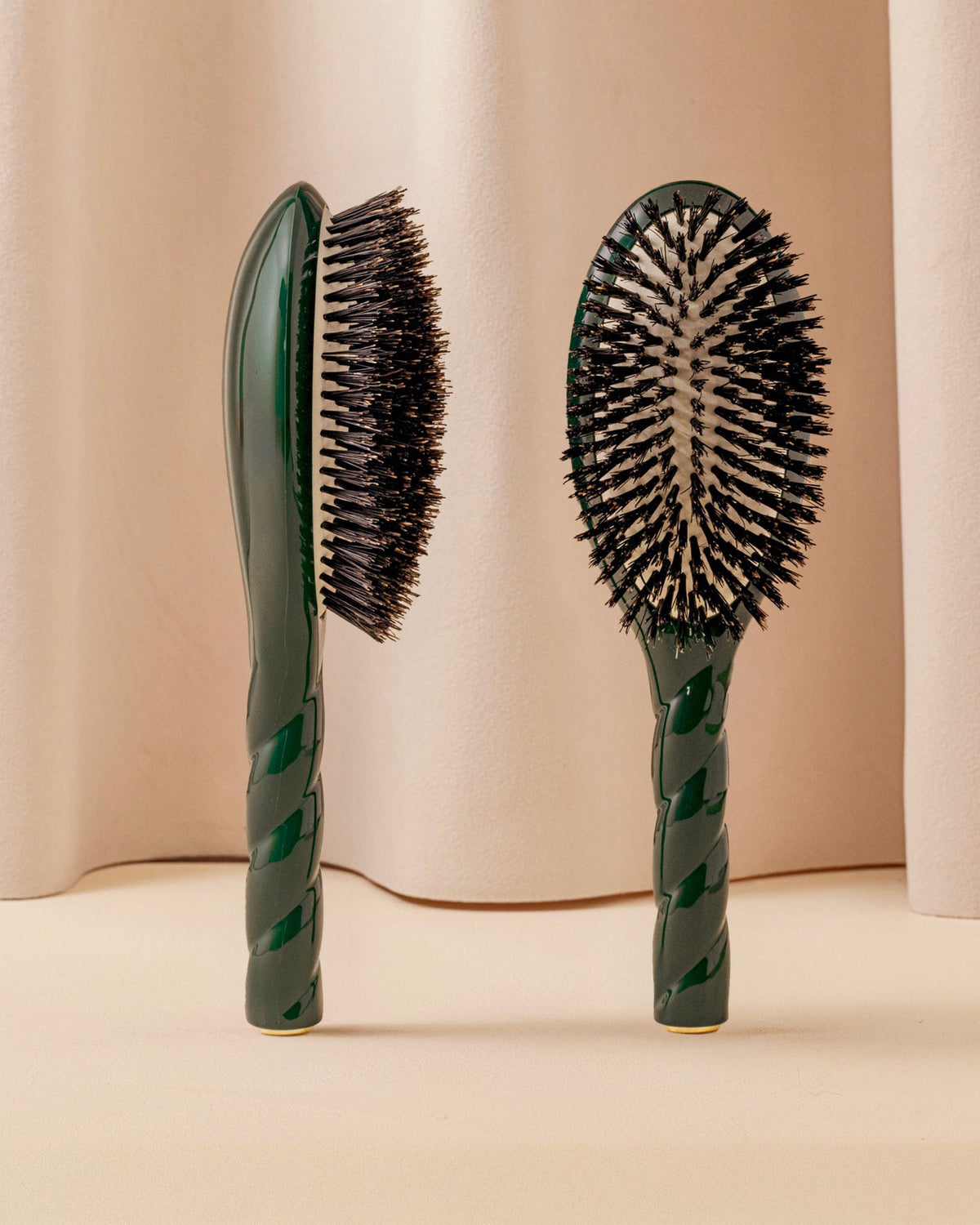 N.01 La Brosse Brillance & Soin l'Universelle Vert Emeraude