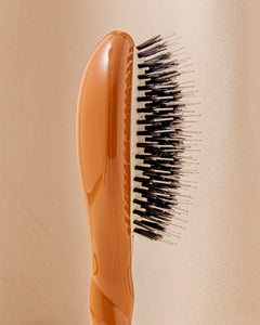N.02 La Petite Brosse Démêlante & Soin l'Indispensable Terracotta