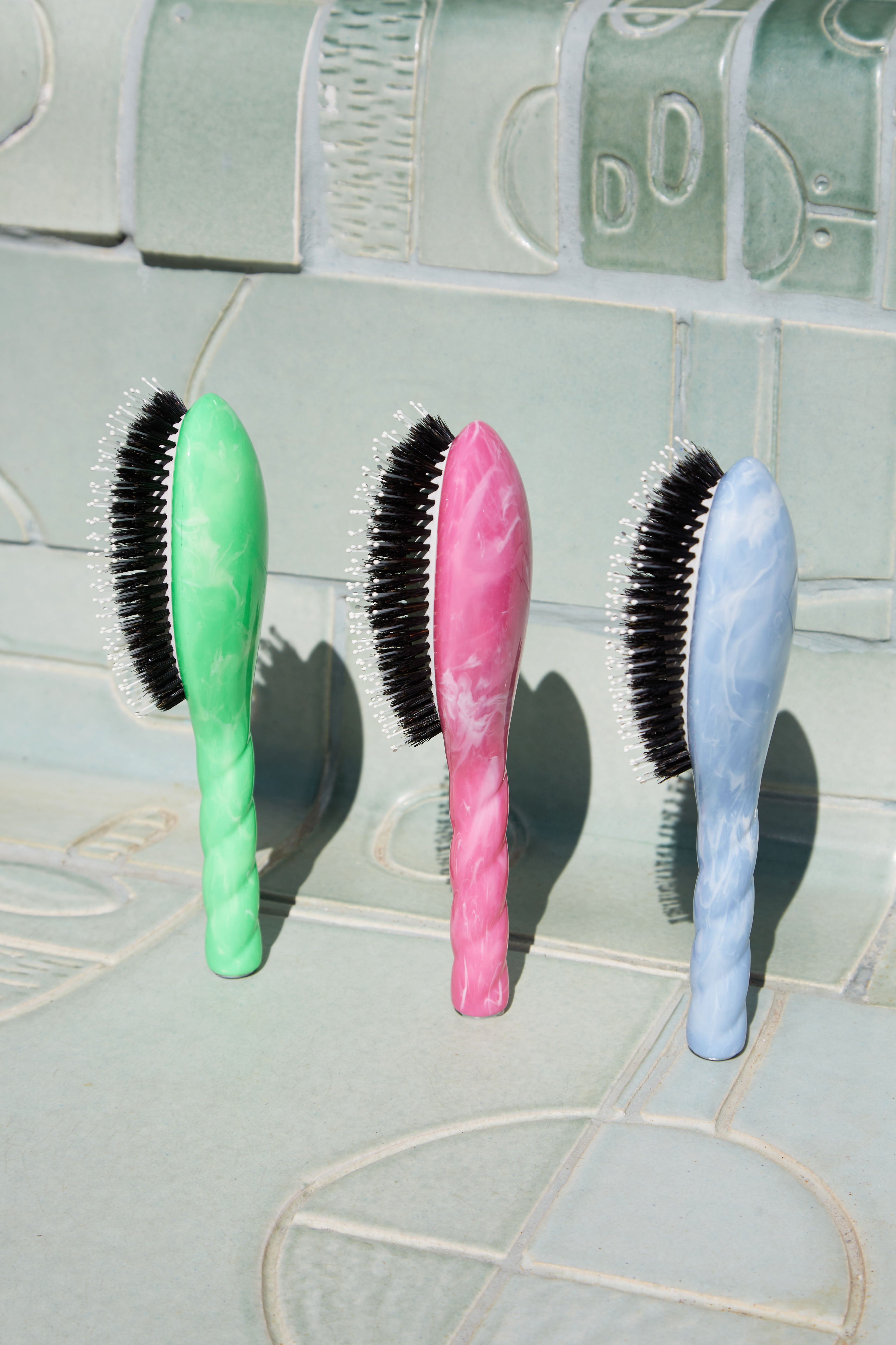 Roseanna x La Bonne Brosse N.02 La Brosse Démêlante & Soin l'Indispensable Salty Gelato Vert